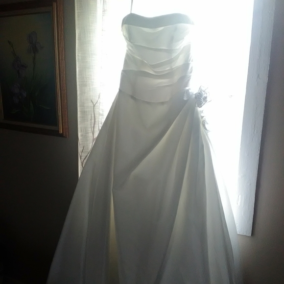 bridal gowns size 12